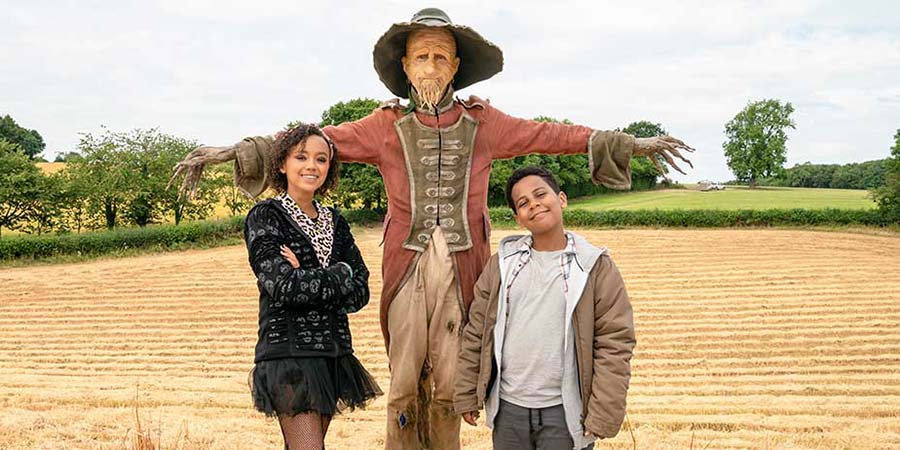 Enchanting modern adaptation of the classic family favorite. Worzel Gummidge 2019 - Worzel Gummidge - BBC1 Comedy - British Comedy Guide