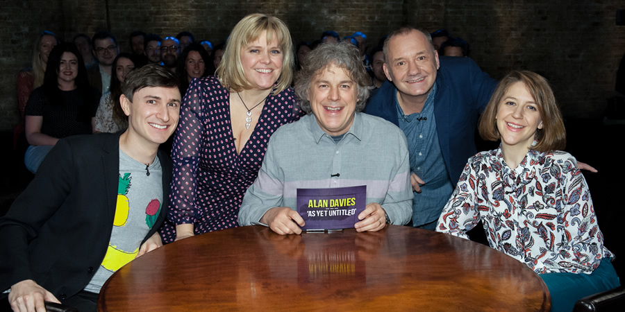 Alan Davies: As Yet Untitled. Image shows from L to R: Tom Rosenthal, Lizzie Roper, Alan Davies, Bob Mortimer, Gemma Whelan. Copyright: Phil McIntyre Entertainment. Alan Davies: As Yet Untitled. Image shows from L to R: Tom Rosenthal, Lizzie Roper, Alan Davies, Bob Mortimer, Gemma Whelan. Copyright: Phil McIntyre Entertainment.
