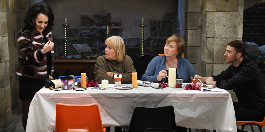 Birds Of A Feather. Image shows from L to R: Dorien Green (Lesley Joseph), Tracey Stubbs (Linda Robson), Sharon Theodopolopodous (Pauline Quirke), Travis Stubbs (Charlie Quirke). Birds Of A Feather. Image shows from L to R: Dorien Green (Lesley Joseph), Tracey Stubbs (Linda Robson), Sharon Theodopolopodous (Pauline Quirke), Travis Stubbs (Charlie Quirke).