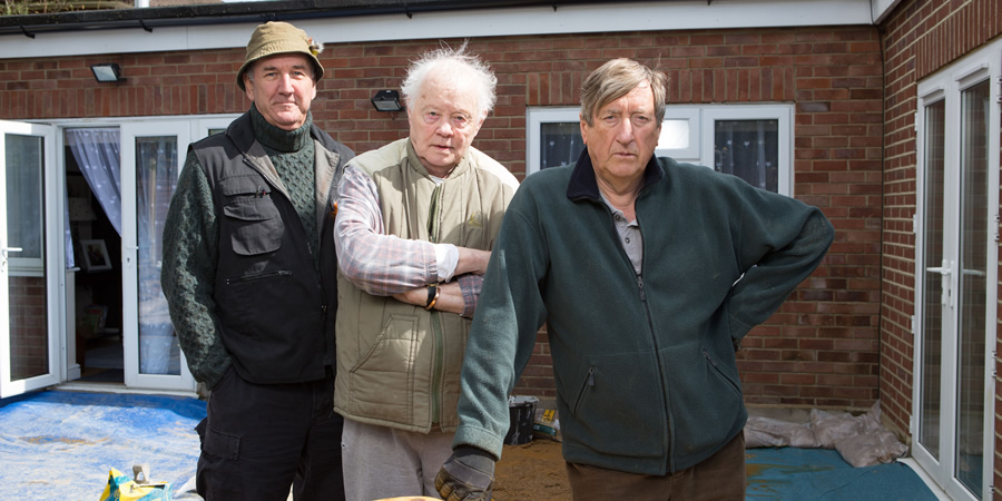 Boomers. Image shows from L to R: John (Russ Abbot), Thomas Parlour (Dudley Sutton), Alan (Philip Jackson). Copyright: Hat Trick Productions. Boomers. Image shows from L to R: John (Russ Abbot), Thomas Parlour (Dudley Sutton), Alan (Philip Jackson). Copyright: Hat Trick Productions.