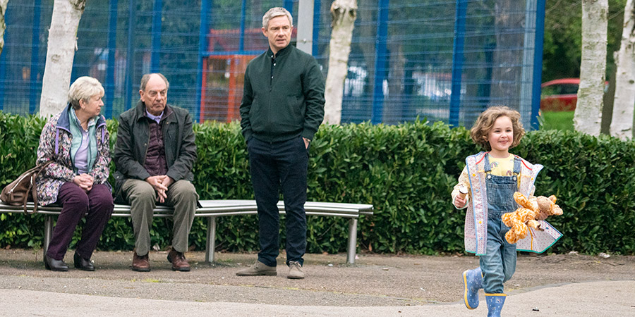 Breeders. Image shows from L to R: Jackie (Joanna Bacon), Jim (Alun Armstrong), Paul (Martin Freeman), Ava (Jayda Eyles). Copyright: Avalon Television. Breeders. Image shows from L to R: Jackie (Joanna Bacon), Jim (Alun Armstrong), Paul (Martin Freeman), Ava (Jayda Eyles). Copyright: Avalon Television.
