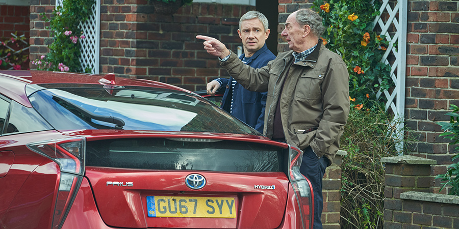 Breeders. Image shows from L to R: Paul (Martin Freeman), Jim (Alun Armstrong). Copyright: Avalon Television. Breeders. Image shows from L to R: Paul (Martin Freeman), Jim (Alun Armstrong). Copyright: Avalon Television.