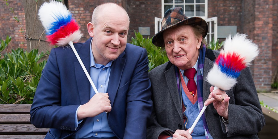 Chain Reaction. Image shows from L to R: Tim Vine, Ken Dodd. Copyright: BBC. Chain Reaction. Image shows from L to R: Tim Vine, Ken Dodd. Copyright: BBC.