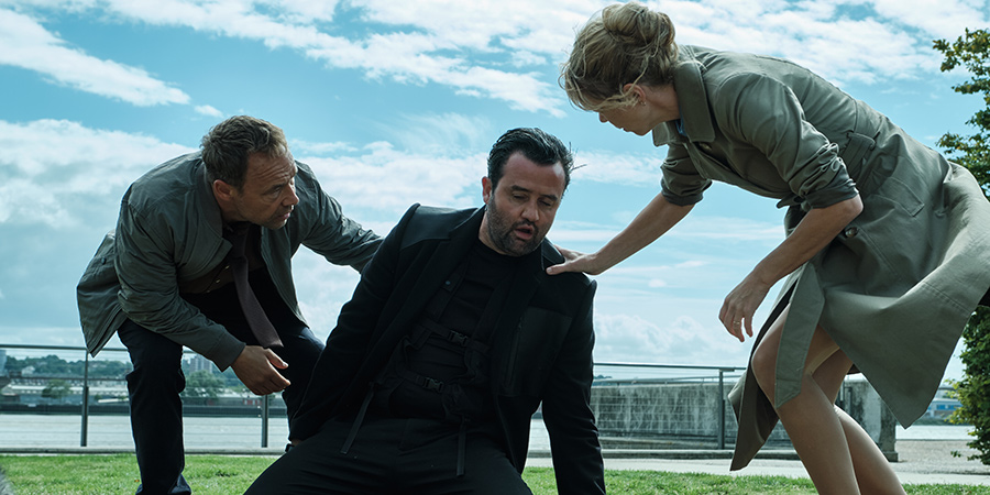 Code 404. Image shows from L to R: DI Roy Carver (Stephen Graham), DI John Major (Daniel Mays), Kelly Major (Anna Maxwell Martin). Code 404. Image shows from L to R: DI Roy Carver (Stephen Graham), DI John Major (Daniel Mays), Kelly Major (Anna Maxwell Martin).