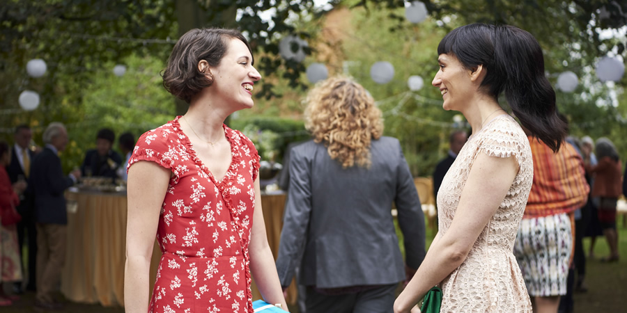 Fleabag. Image shows from L to R: Fleabag (Phoebe Waller-Bridge), Claire (Sian Clifford). Copyright: Two Brothers Pictures. Fleabag. Image shows from L to R: Fleabag (Phoebe Waller-Bridge), Claire (Sian Clifford). Copyright: Two Brothers Pictures.