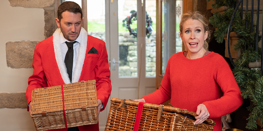 Meet The Richardsons. Image shows from L to R: Jon (Jon Richardson), Lucy (Lucy Beaumont). Meet The Richardsons. Image shows from L to R: Jon (Jon Richardson), Lucy (Lucy Beaumont).