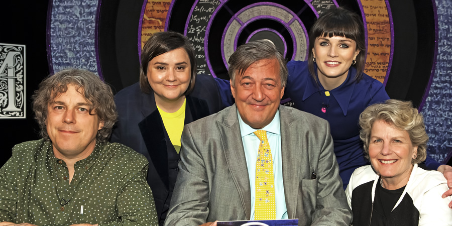 QI. Image shows from L to R: Alan Davies, Susan Calman, Stephen Fry, Aisling Bea, Sandi Toksvig. Copyright: TalkbackThames. QI. Image shows from L to R: Alan Davies, Susan Calman, Stephen Fry, Aisling Bea, Sandi Toksvig. Copyright: TalkbackThames.