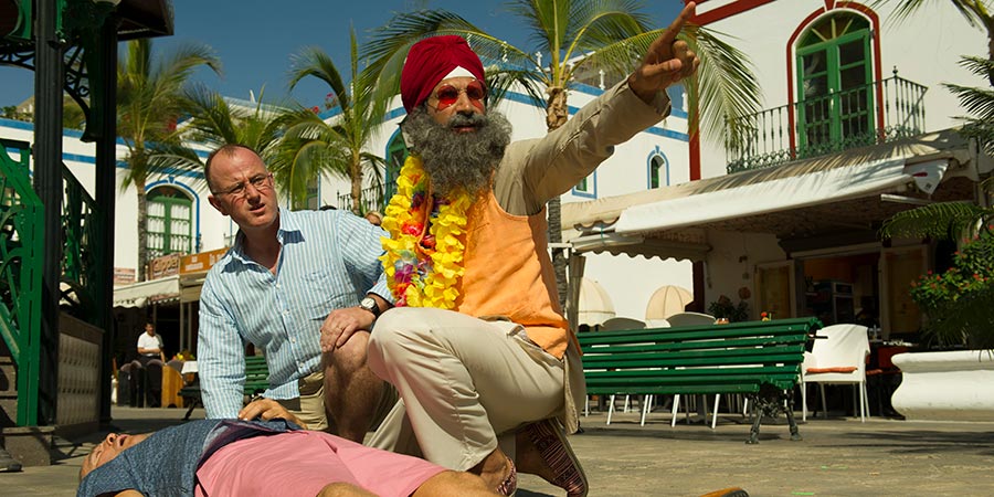 SunTrap. Image shows from L to R: Brutus (Bradley Walsh), Real Doctor (Paul Garner), Woody (Kayvan Novak). Copyright: Happy Tramp Productions. SunTrap. Image shows from L to R: Brutus (Bradley Walsh), Real Doctor (Paul Garner), Woody (Kayvan Novak). Copyright: Happy Tramp Productions.