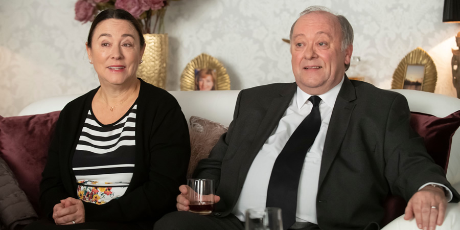 Two Doors Down Series 4 Episode 2 Willie S Wake British