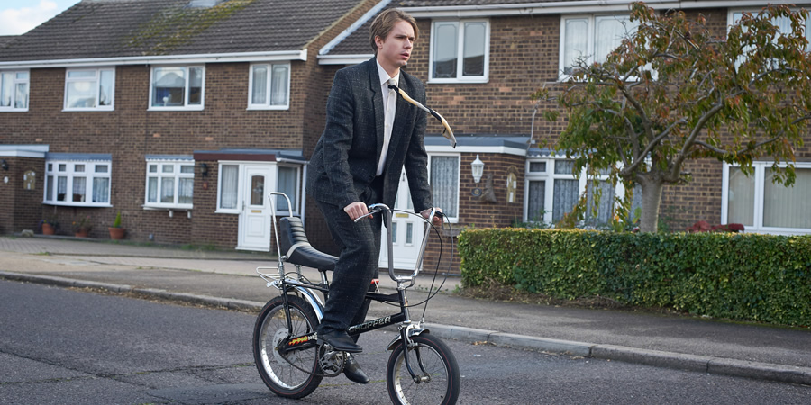 White Gold. Martin Lavender (Joe Thomas). Copyright: Fudge Park. White Gold. Martin Lavender (Joe Thomas). Copyright: Fudge Park.