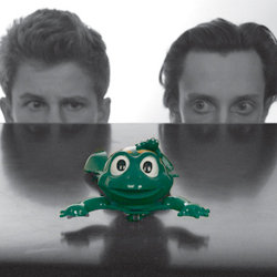 Double Edge's Almost Nothing to Do with Frogs. Copyright: Angst Productions. Double Edge's Almost Nothing to Do with Frogs. Copyright: Angst Productions.