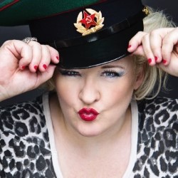Abi Roberts: Anglichanka. Abi Roberts. Abi Roberts: Anglichanka. Abi Roberts.