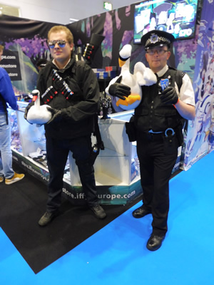 Comic-Con 2019: Hot Fuzz cosplay. Copyright: Si Hawkins. Comic-Con 2019: Hot Fuzz cosplay. Copyright: Si Hawkins.