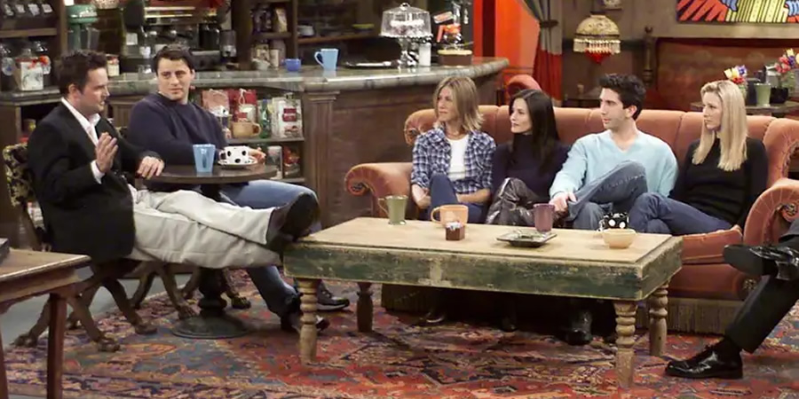 Friends. Image shows from L to R: Matthew Perry, Matt LeBlanc, Jennifer Aniston, Courteney Cox, David Schwimmer, Lisa Kudrow. Friends. Image shows from L to R: Matthew Perry, Matt LeBlanc, Jennifer Aniston, Courteney Cox, David Schwimmer, Lisa Kudrow.