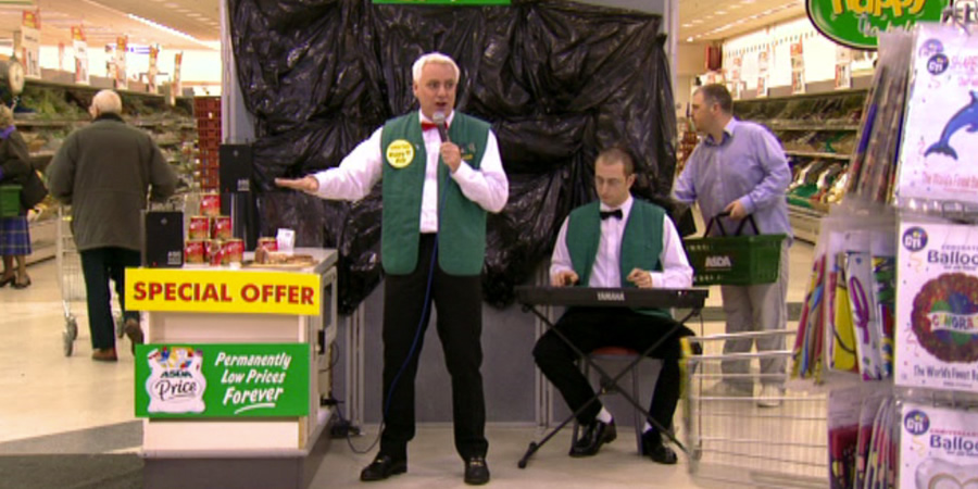 Phoenix Nights. Image shows from L to R: Jerry St. Clair (Dave Spikey), Alan Johnson (Steve Edge). Phoenix Nights. Image shows from L to R: Jerry St. Clair (Dave Spikey), Alan Johnson (Steve Edge).