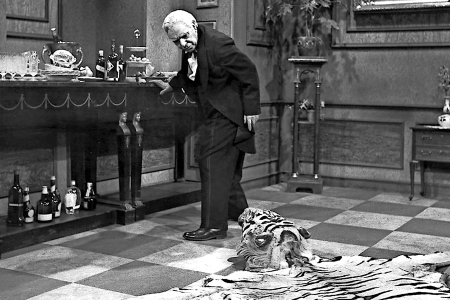 Dinner For One tiger rug.. Freddie Frinton. Dinner For One tiger rug.. Freddie Frinton.