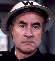 Dad's Army. Chief A.R.P. Warden Hodges (Bill Pertwee). Copyright: BBC. Dad's Army. Chief A.R.P. Warden Hodges (Bill Pertwee). Copyright: BBC.