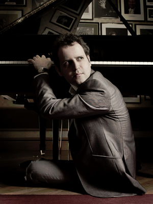 Adam Kay. Copyright: Idil Sukan. Adam Kay. Copyright: Idil Sukan.