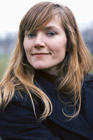 Jessica Hynes Photo