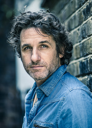 Tom Stade. Tom Stade.