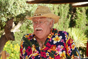 Benidorm. Eddie Dawson (Bobby Knutt). Copyright: Tiger Aspect Productions. Benidorm. Eddie Dawson (Bobby Knutt). Copyright: Tiger Aspect Productions.