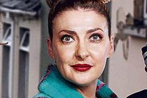Derry Girls. Aunt Sarah (Kathy Kiera Clarke). Copyright: Hat Trick Productions. Derry Girls. Aunt Sarah (Kathy Kiera Clarke). Copyright: Hat Trick Productions.