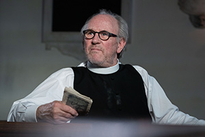 The Larkins. Vicar (Peter Davison). The Larkins. Vicar (Peter Davison).