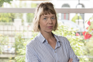 Motherland. Julia (Anna Maxwell Martin). Motherland. Julia (Anna Maxwell Martin).