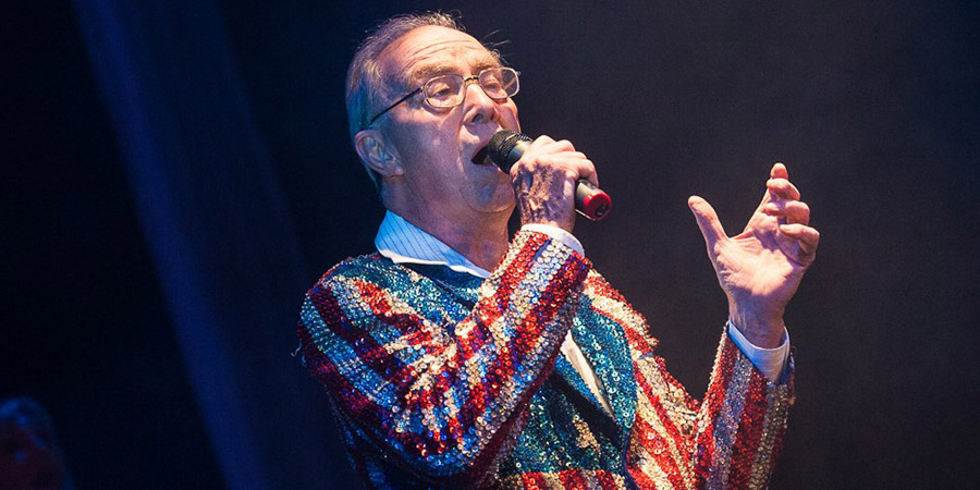 Bernie Clifton. Bernie Clifton.