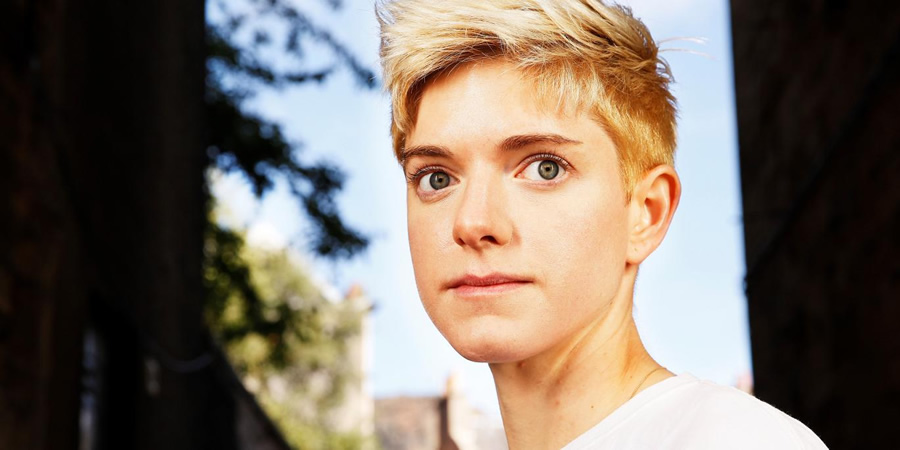 Mae Martin. Mae Martin.