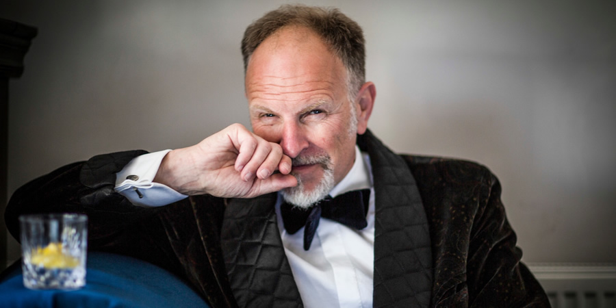 Simon Evans. Simon Evans.