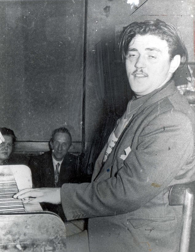 Les Dawson. Les Dawson.